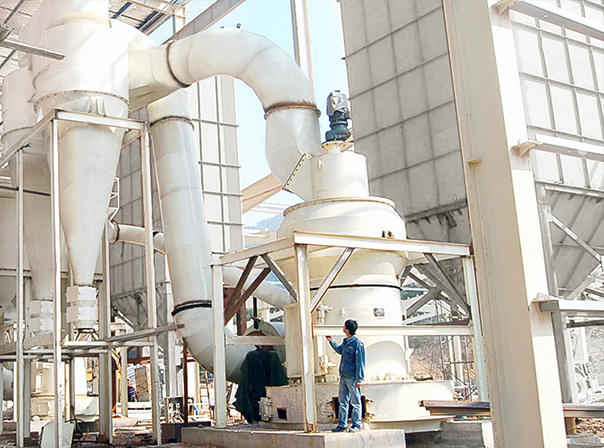 大型非金屬礦磨粉機(jī)廠家，桂林鴻程磨粉機(jī)，磨粉機(jī)，節(jié)能磨粉機(jī)，立磨，超細(xì)磨粉機(jī)，桂林鴻程磨粉機(jī)